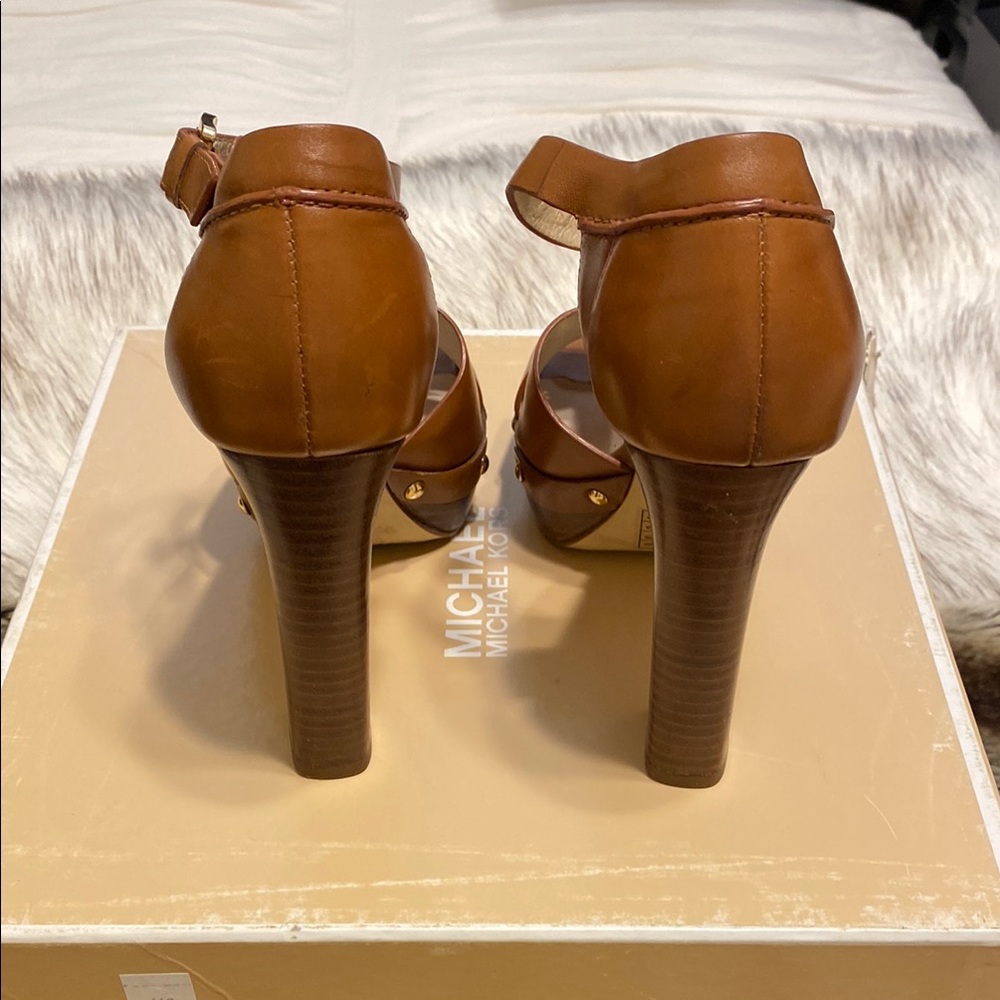 Michael Kors Brown Leather Heels with T-Strap Design - Picture 4 of 5